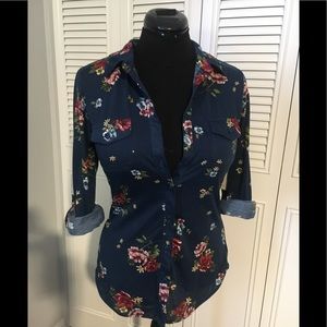 Blue Floral Button Up Top